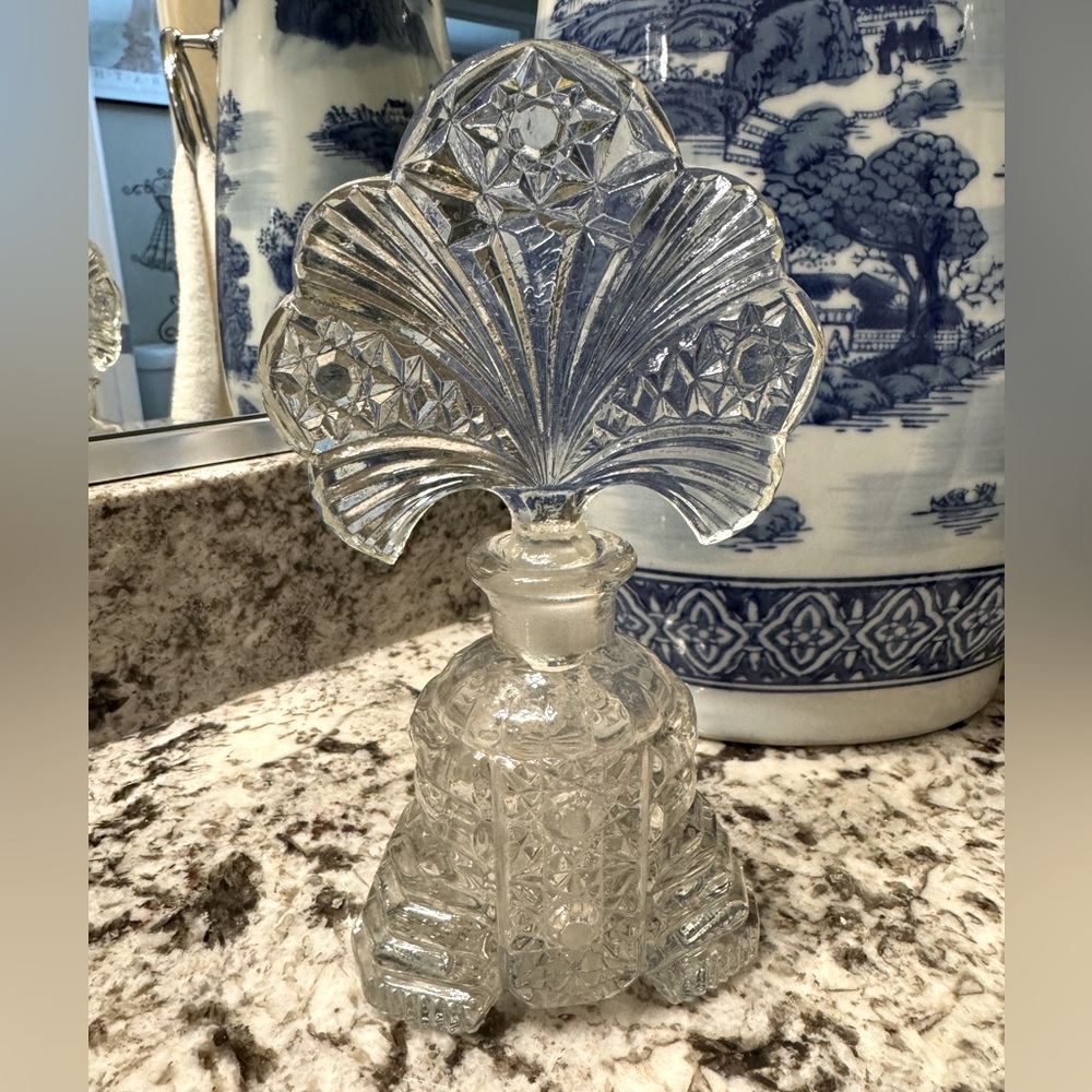 IRICE Cut Glass Perfume Bottle - Fan Stopper - Hob Star Rib Pattern - Vintage